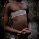 africa-breast-ironing-la-pratica-dello-stiramento-del-seno-che-umilia-le-bambine