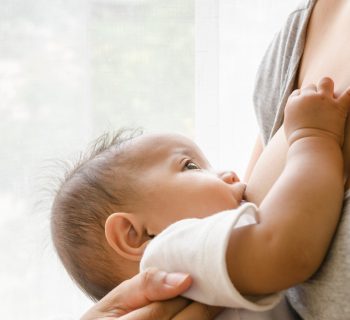 10-consigli-allattamento-al-seno-felice-anche-destate