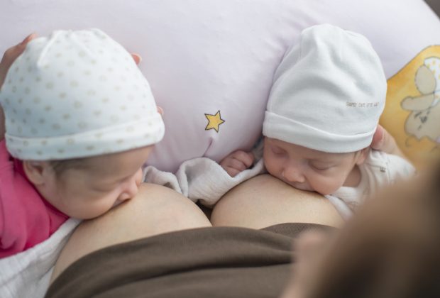 allattare-i-gemelli-questione-di-pratica