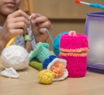 7-motivi-insegnare-bambini-lavorare-a-maglia