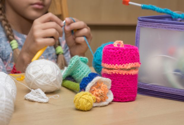 7-motivi-insegnare-bambini-lavorare-a-maglia