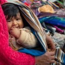 ecuador-una-fascia-porta-bebe-per-combattere-la-malnutrizione