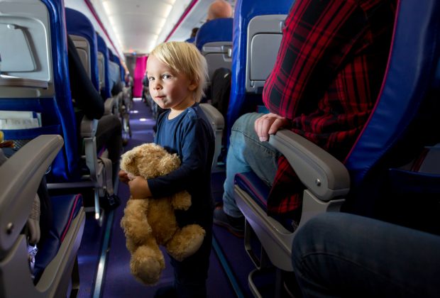 zona-no-kids-in-aereo-una-zona-senza-bambini-per-viaggi-senza-stress