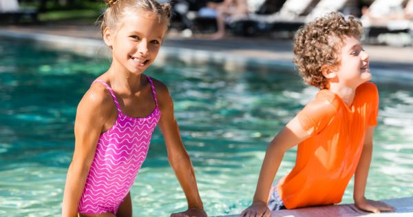 Ragazze Costume da Bagno Un Pezzo Bambini Protezione UV Estate Costume da Bagno Surf Spiaggia Costumi da Bagno Cut out Colore Blocco Costume da Bagno Marrone 2-3 Anni