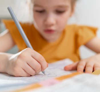 scuola-la-svezia-dice-no-ai-tablet-apprendimento-in-calo-torniamo-a-carta-e-penna