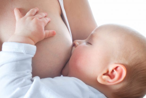 latte-materno-coperta-protezione-del-neonato