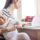 i-pericoli-del-dottor-google-neonato-con-fratture-plurime-i-genitori-volevano-curare-la-stitichezza-con-un-web-tutorial