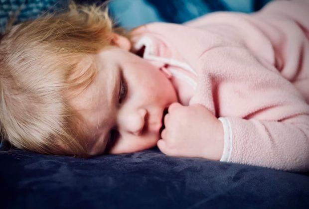 apnee-notturne-del-bambino-sintomi-cause-trattamenti