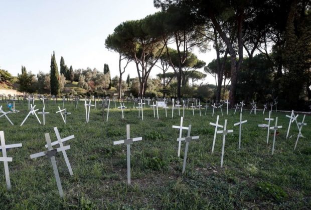 cimitero-dei-feti-abortiti-di-roma-via-il-nome-delle-mamme-dopo-una-lunga-battaglia