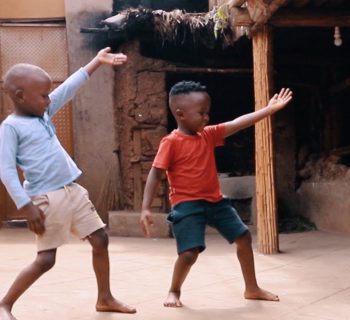 il-ballo-come-medicina-due-piccoli-ballerini-ugandesi-commuovono-il-web