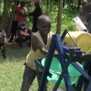 kenya-il-piccolo-stephen-inventa-macchina-per-lavarsi-le-mani-e-proteggersi-dal-coronavirus