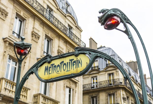 nasce-nella-metro-di-parigi-viaggera-gratis-per-25-anni