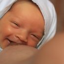 neonati-allattare-il-primogenito-aiuta-a-fare-piu-figli