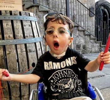 sirio-e-i-tetrabondi-il-bambino-che-dai-social-combatte-la-retorica-sulla-disabilita