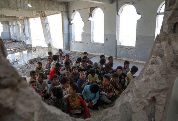 yemen-ritorno-a-scuola-tra-le-macerie-le-foto-dei-bimbi-vittime-della-guerra-civile